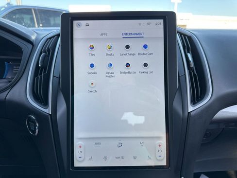 Used 2024 Ford Edge SEL image 42