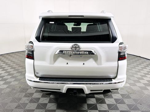 Used 2024 Toyota 4Runner Limited image 4