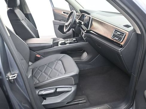 Used 2024 Volkswagen Atlas SE AWD/4WD image 20