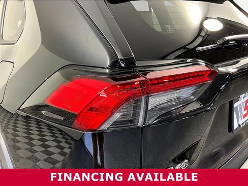 Used 2022 Toyota RAV4 XLE Premium AWD/4WD image 23