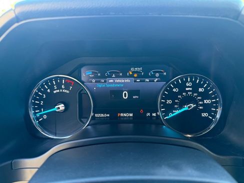 Used 2020 Ford Expedition XLT w/ Equipment Group 202A AWD/4WD image 17