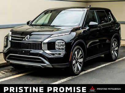 Used 2025 Mitsubishi Outlander SE