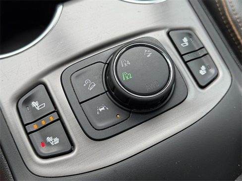 Used 2023 GMC Terrain AT4 image 22