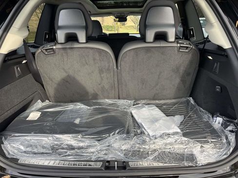 New 2026 Volvo XC90 B6 Plus w/ Protection Package Premier image 9