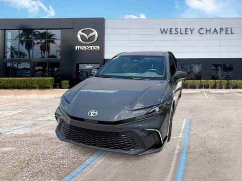 Used 2026 Toyota Camry SE w/ Convenience Package FWD image 1