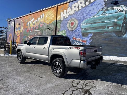 Used 2023 Toyota Tacoma TRD Sport image 2