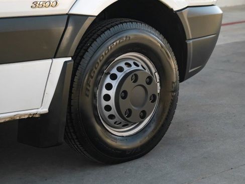 Used 2013 Mercedes-Benz Sprinter 3500 image 39