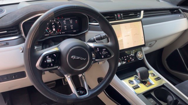 Used 2023 Jaguar F-PACE SVR AWD/4WD image 6