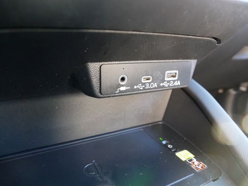 Used 2025 Subaru Forester Limited w/ Popular Package #2 image 33