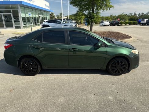 Used 2016 Toyota Corolla LE FWD image 8