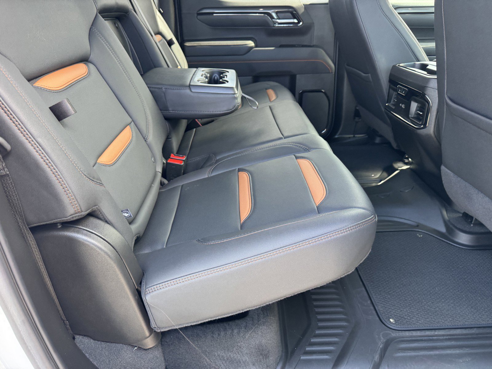 Used 2025 GMC Sierra 1500 AT4 AWD/4WD image 10