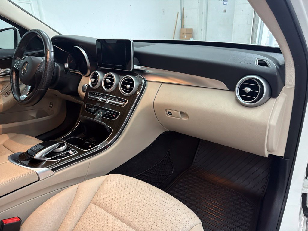 Used 2015 Mercedes-Benz C 300 Sedan image 30