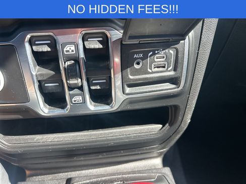 Used 2020 Jeep Wrangler Unlimited Sahara AWD/4WD image 26