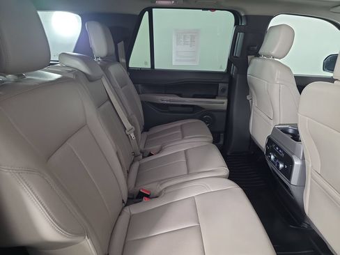 Used 2019 Ford Expedition Max XLT w/ Equipment Group 202A AWD/4WD image 43