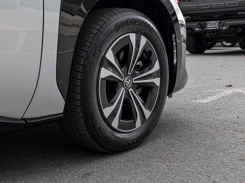 Used 2024 Toyota bZ4X XLE w/ Weather Package image 9