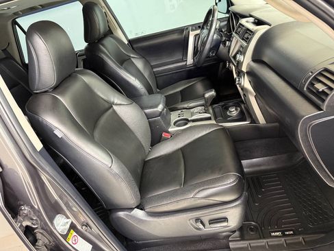 Used 2011 Toyota 4Runner Limited AWD/4WD image 37