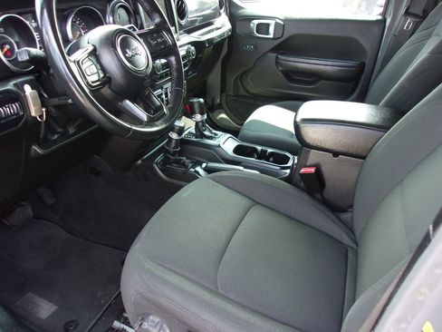Used 2022 Jeep Wrangler Unlimited Sport AWD/4WD image 13