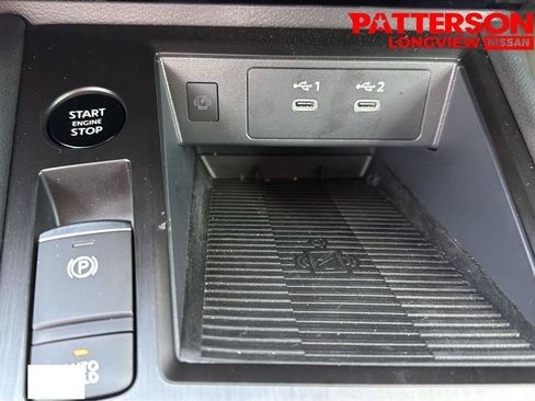 Used 2025 Nissan Kicks SR AWD/4WD image 9