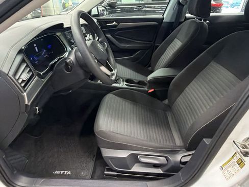 Used 2023 Volkswagen Jetta S image 7