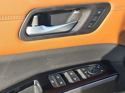 New 2025 Nissan Pathfinder Platinum image 14