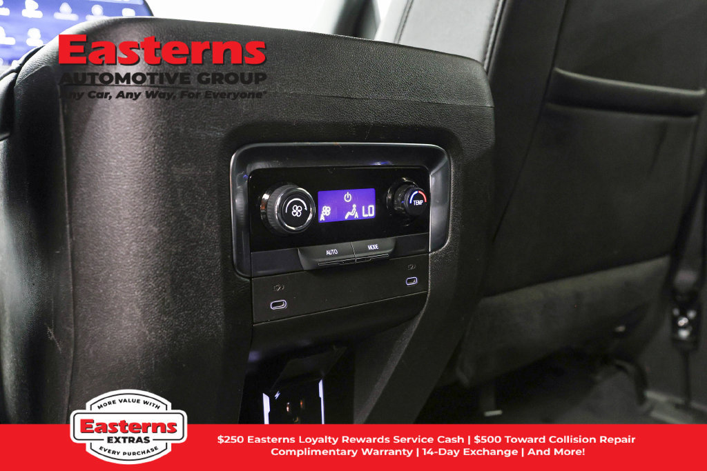 Used 2025 Chevrolet Suburban Z71 AWD/4WD image 25