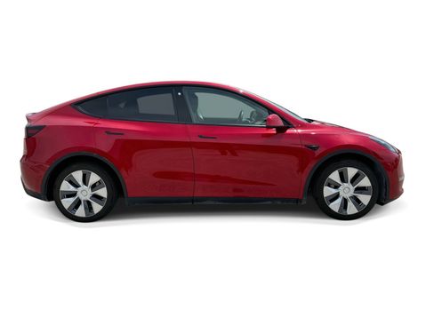 Certified 2021 Tesla Model Y Long Range AWD/4WD image 7