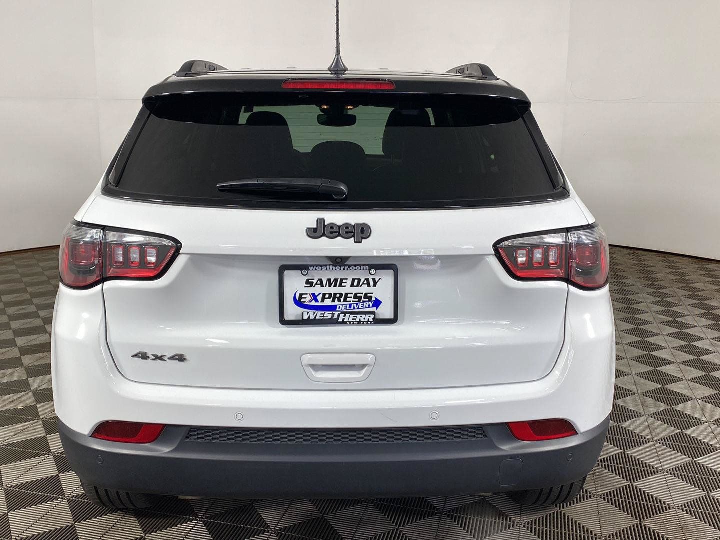 Used 2026 Jeep Compass Limited AWD/4WD image 8