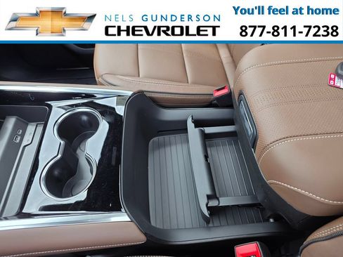 New 2026 Chevrolet Suburban High Country AWD/4WD image 41