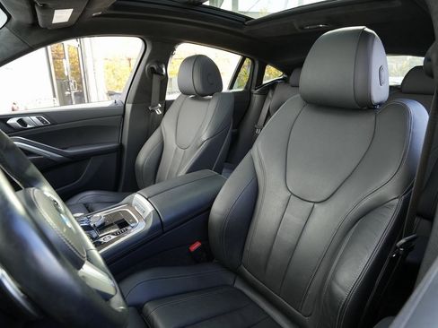 Used 2022 BMW X6 xDrive40i w/ M Sport Package image 24