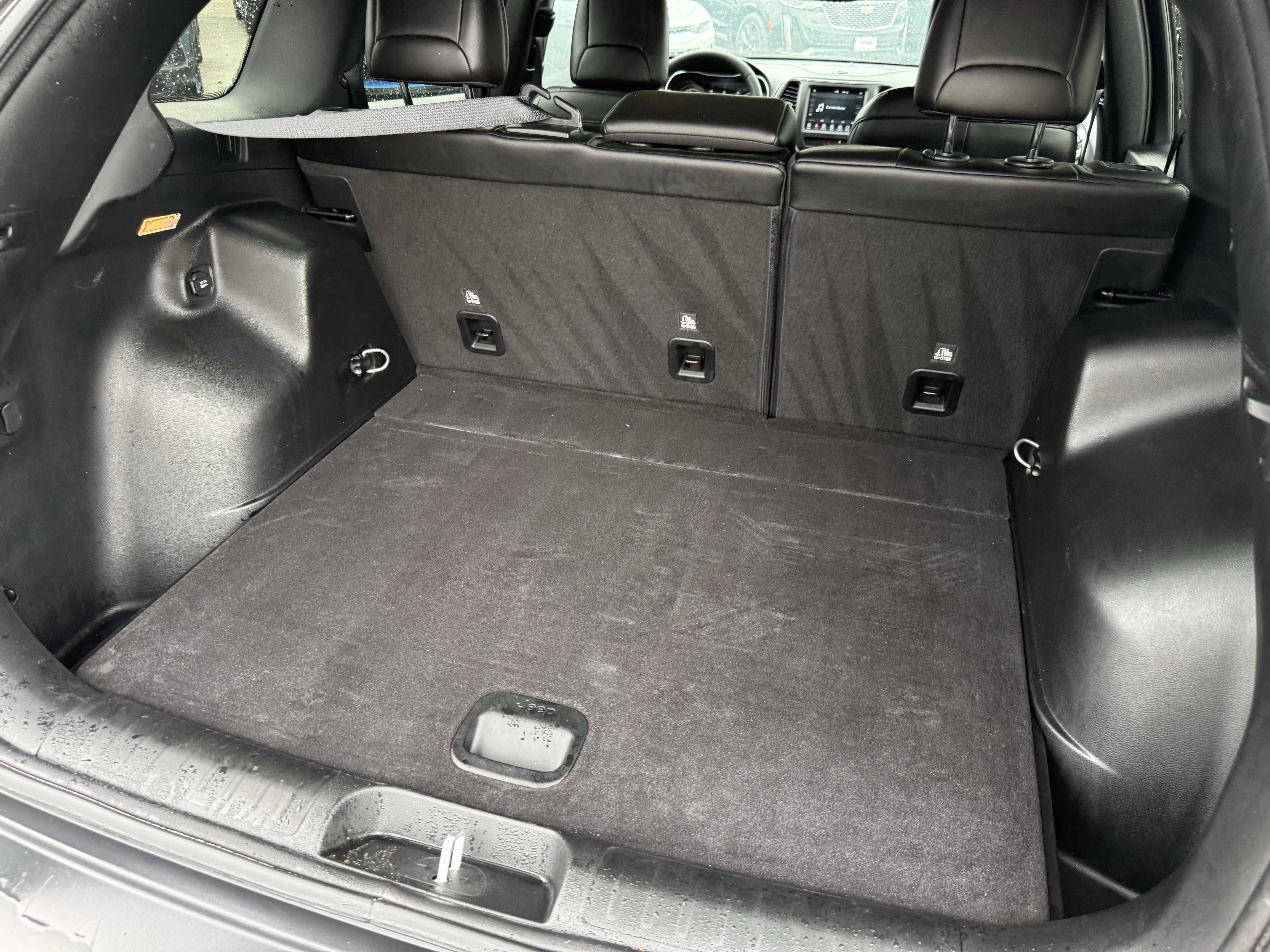 Used 2022 Jeep Cherokee Latitude Lux FWD image 31