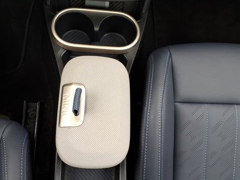 Used 2025 MINI Cooper 2-Door Hardtop image 22