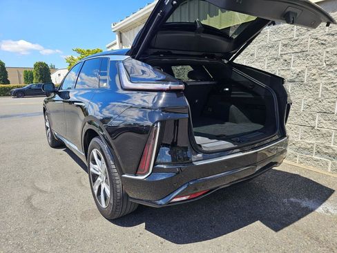Used 2024 Cadillac Lyriq Tech w/ Driver Assist Package AWD/4WD image 7