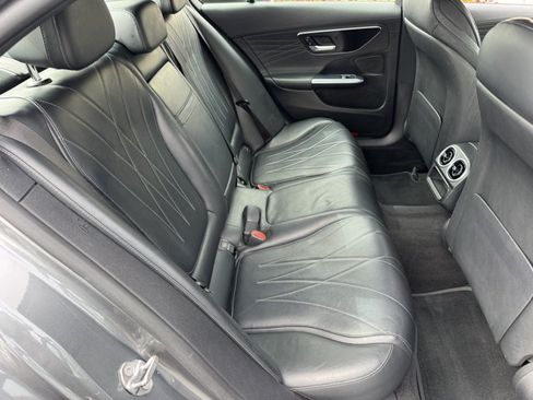 Used 2022 Mercedes-Benz C 300 Sedan image 8