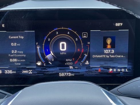 Used 2025 Chevrolet Suburban LT AWD/4WD image 15