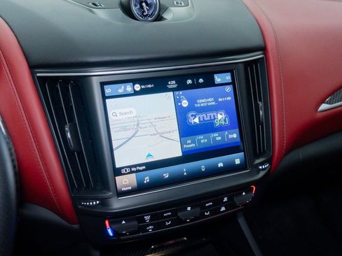Used 2021 Maserati Levante Trofeo AWD/4WD image 43