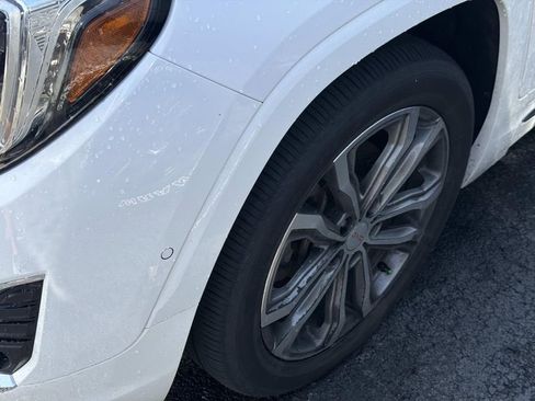 Used 2018 GMC Terrain Denali w/ Advanced Safety Package FWD image 7