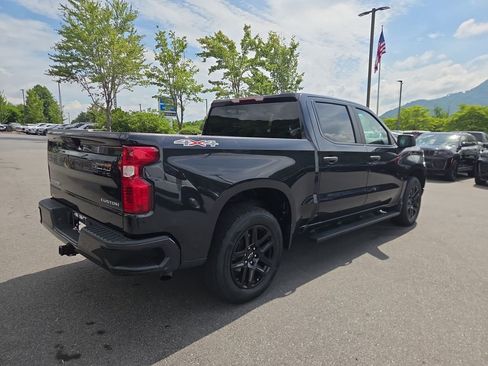 Used 2022 Chevrolet Silverado 1500 Custom AWD/4WD image 3