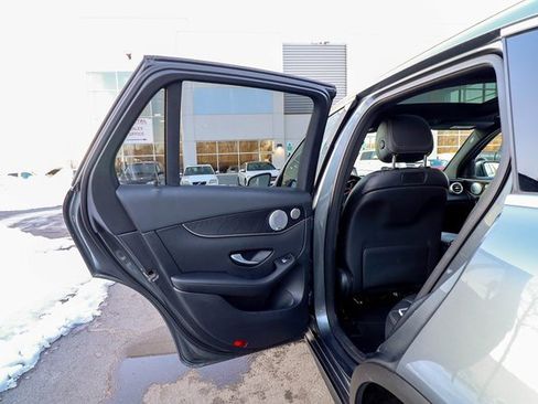 Used 2018 Mercedes-Benz GLC 300 4MATIC image 38