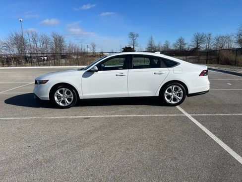 Used 2025 Honda Accord LX image 6