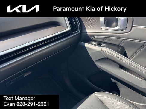 Used 2025 Kia Sorento SX FWD image 34