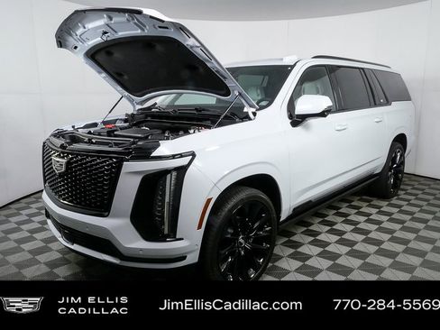 Certified 2026 Cadillac Escalade ESV Platinum Sport w/ LPO, ONYX Package image 37