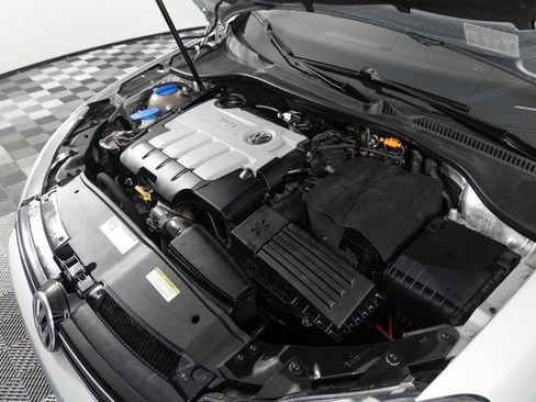 Used 2014 Volkswagen Jetta TDI image 42