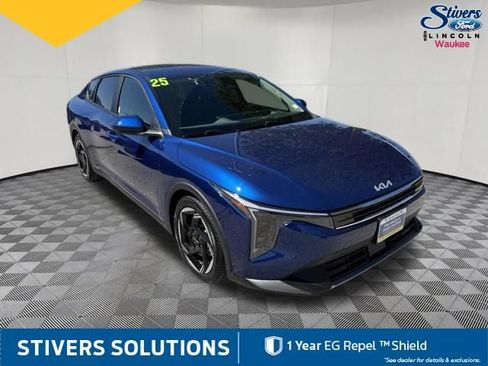 Used 2025 Kia K4 EX FWD image 3