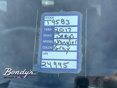 Used 2017 Jeep Wrangler Sahara w/ Connectivity Group image 21