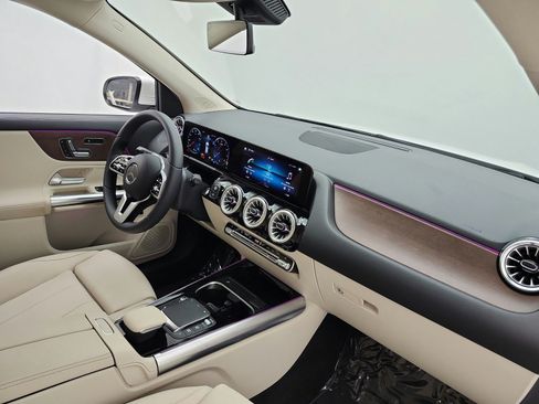 Certified 2023 Mercedes-Benz GLA 250 4MATIC image 18