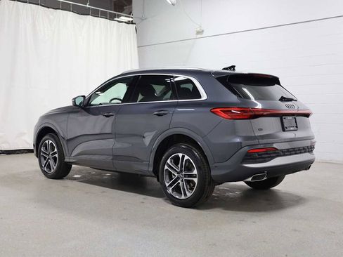 Certified 2025 Audi Q5 Premium w/ Convenience Package image 3