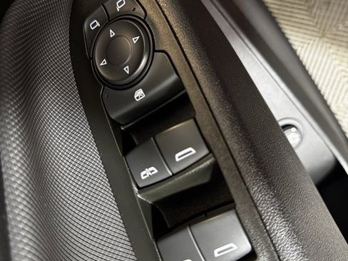 Used 2022 Chevrolet Equinox RS image 22