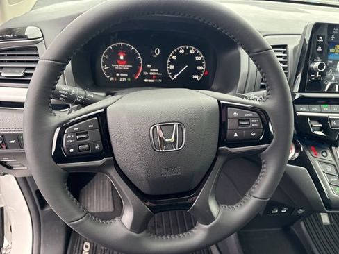 New 2026 Honda Odyssey Touring image 16