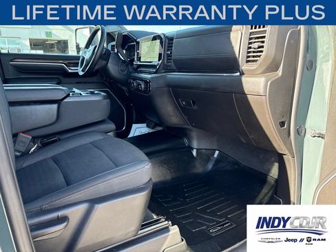 Used 2025 Chevrolet Silverado 2500 LT w/ Trail Boss Package AWD/4WD image 14