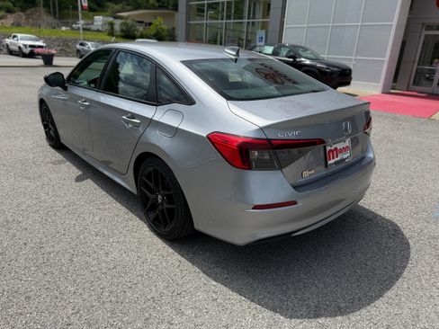 Used 2024 Honda Civic Sport image 9